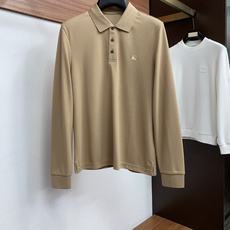 巴宝莉 2026秋冬新品 BURBERRY战马刺绣桑蚕丝双面珠地长袖Polo 甄选高定桑蚕丝混纺双面珠地面料,将桑蚕丝的 巴宝莉 2026秋冬新品 BURBERRY战马刺绣桑蚕丝双面珠地长袖Polo 甄选高定桑蚕丝混纺双面珠地面料,将桑蚕丝的