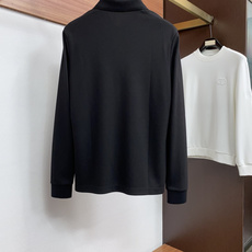 巴宝莉 2026秋冬新品 BURBERRY战马刺绣桑蚕丝双面珠地长袖Polo 甄选高定桑蚕丝混纺双面珠地面料,将桑蚕丝的 巴宝莉 2026秋冬新品 BURBERRY战马刺绣桑蚕丝双面珠地长袖Polo 甄选高定桑蚕丝混纺双面珠地面料,将桑蚕丝的