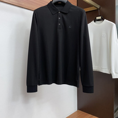 巴宝莉 2026秋冬新品 BURBERRY战马刺绣桑蚕丝双面珠地长袖Polo 甄选高定桑蚕丝混纺双面珠地面料,将桑蚕丝的 巴宝莉 2026秋冬新品 BURBERRY战马刺绣桑蚕丝双面珠地长袖Polo 甄选高定桑蚕丝混纺双面珠地面料,将桑蚕丝的