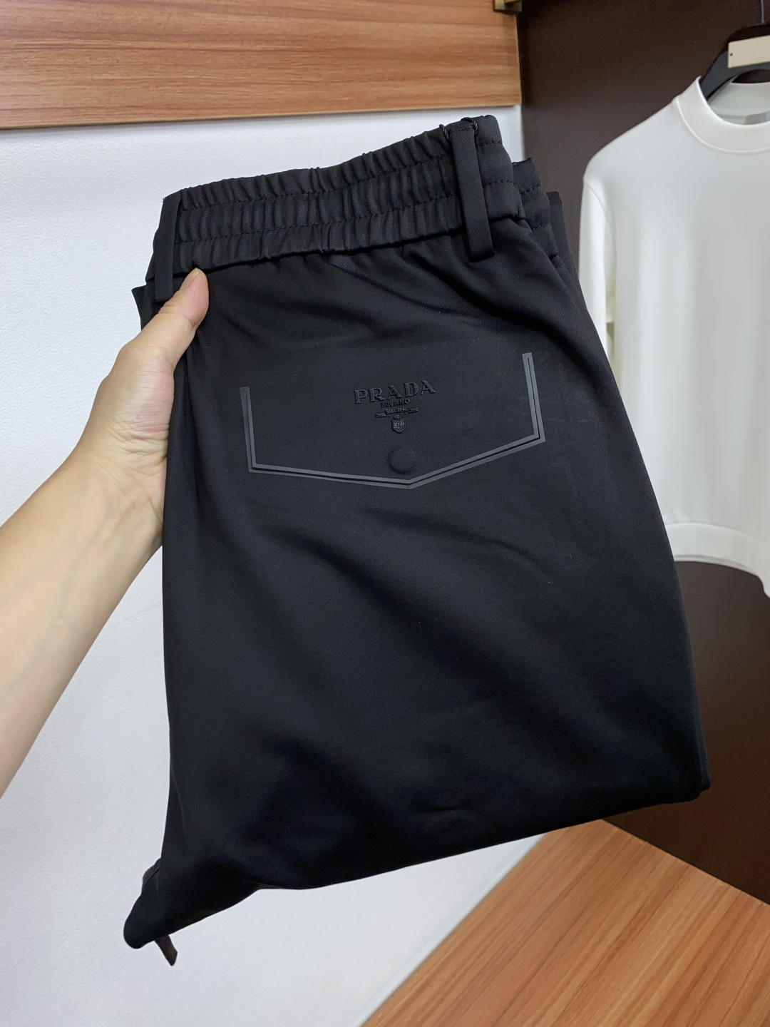 普拉达 29-38 最新款秋冬休闲裤最新款上身版型无敌正！直筒版型 绝对可以闭眼收的一款 此款裤子非常百搭，弹力腰围,日