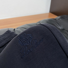 Loro Piana 诺悠翩雅 最新款秋冬休闲裤最新款上身版型无敌正!直筒版型 绝对可以闭眼收的一款 此款裤子非常百搭, Loro Piana 诺悠翩雅 最新款秋冬休闲裤最新款上身版型无敌正!直筒版型 绝对可以闭眼收的一款 此款裤子非常百搭,