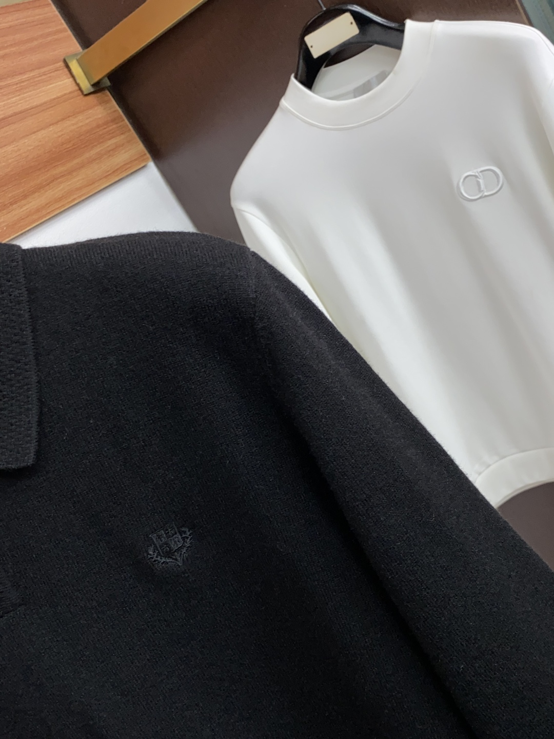 Loro Piana 诺悠翩雅 秋冬新款简约百搭款翻领羊毛混纺长袖毛衣 精致工艺专柜面料，顶级元素融合打造，潮男时尚，无