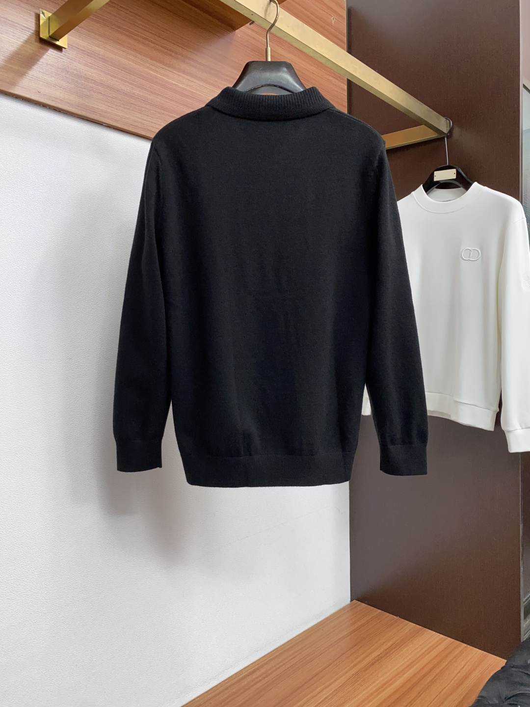 Loro Piana 诺悠翩雅 秋冬新款简约百搭款翻领羊毛混纺长袖毛衣 精致工艺专柜面料，顶级元素融合打造，潮男时尚，无