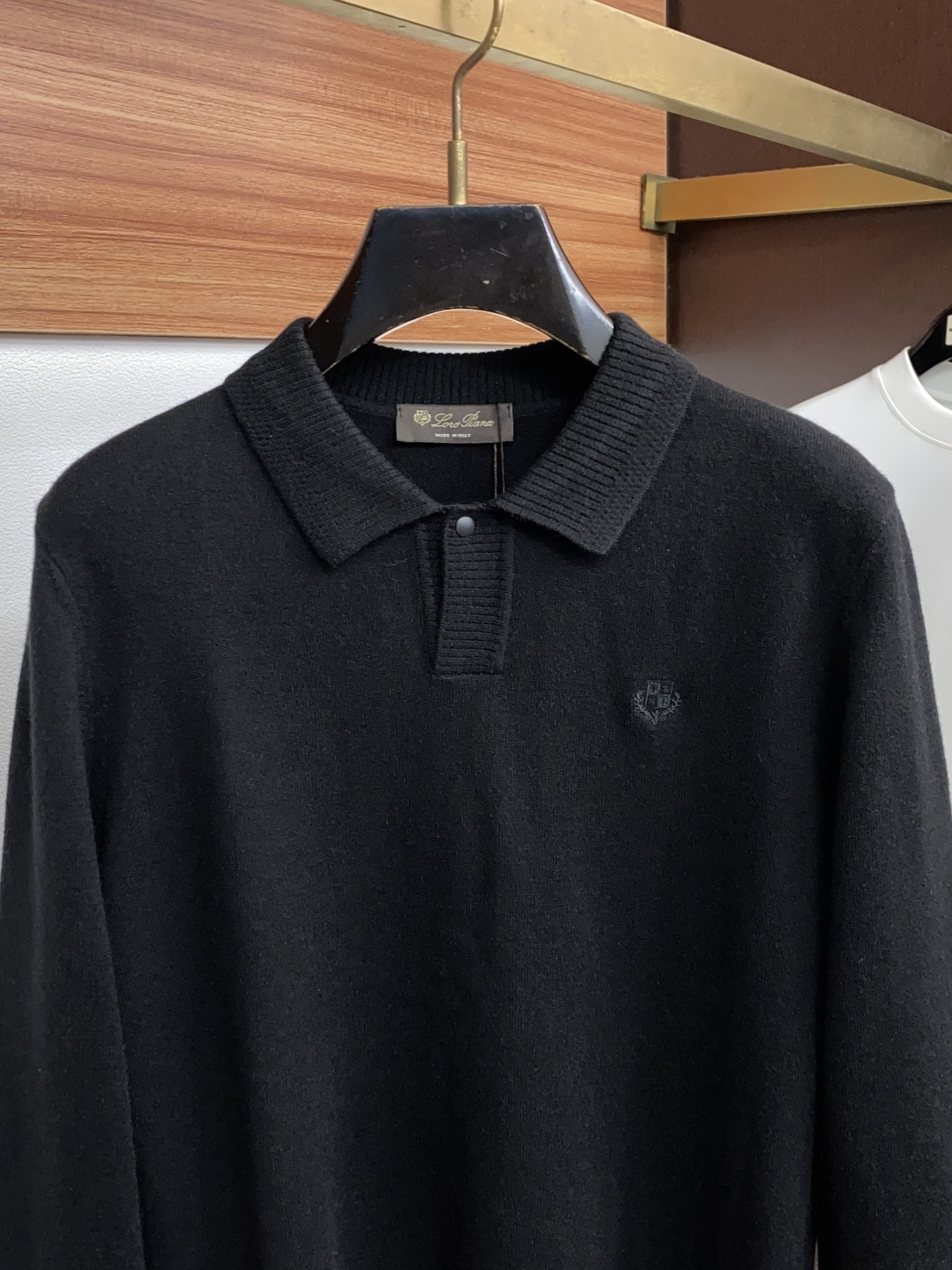 Loro Piana 诺悠翩雅 秋冬新款简约百搭款翻领羊毛混纺长袖毛衣 精致工艺专柜面料，顶级元素融合打造，潮男时尚，无