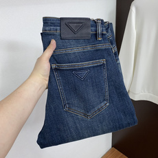 普拉达 31-40 26秋冬 新品 原单男士修身牛仔休闲裤 纯血统品 G柜7000+ 每季必出的类型,无需质疑的热卖王 普拉达 31-40 26秋冬 新品 原单男士修身牛仔休闲裤 纯血统品 G柜7000+ 每季必出的类型,无需质疑的热卖王