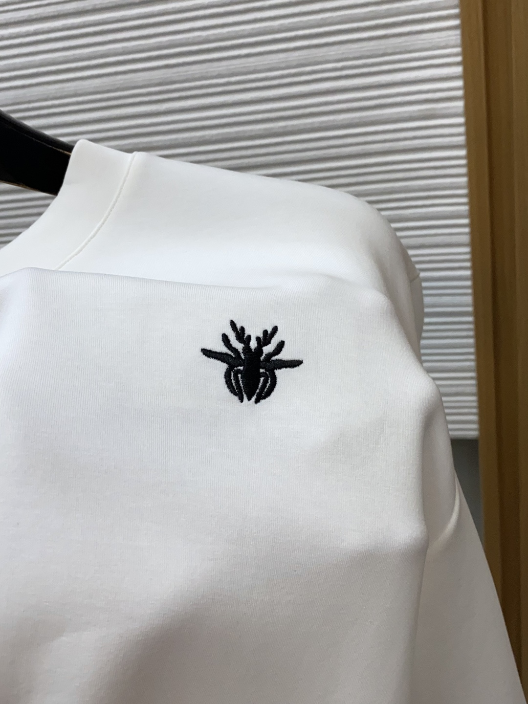 迪奥 xs-L 秋冬新品，男士基础款圆领长袖T恤打底衫！贸易公司渠道稀出，同步GW发售，选用客供进口26S双纱纯棉材质制