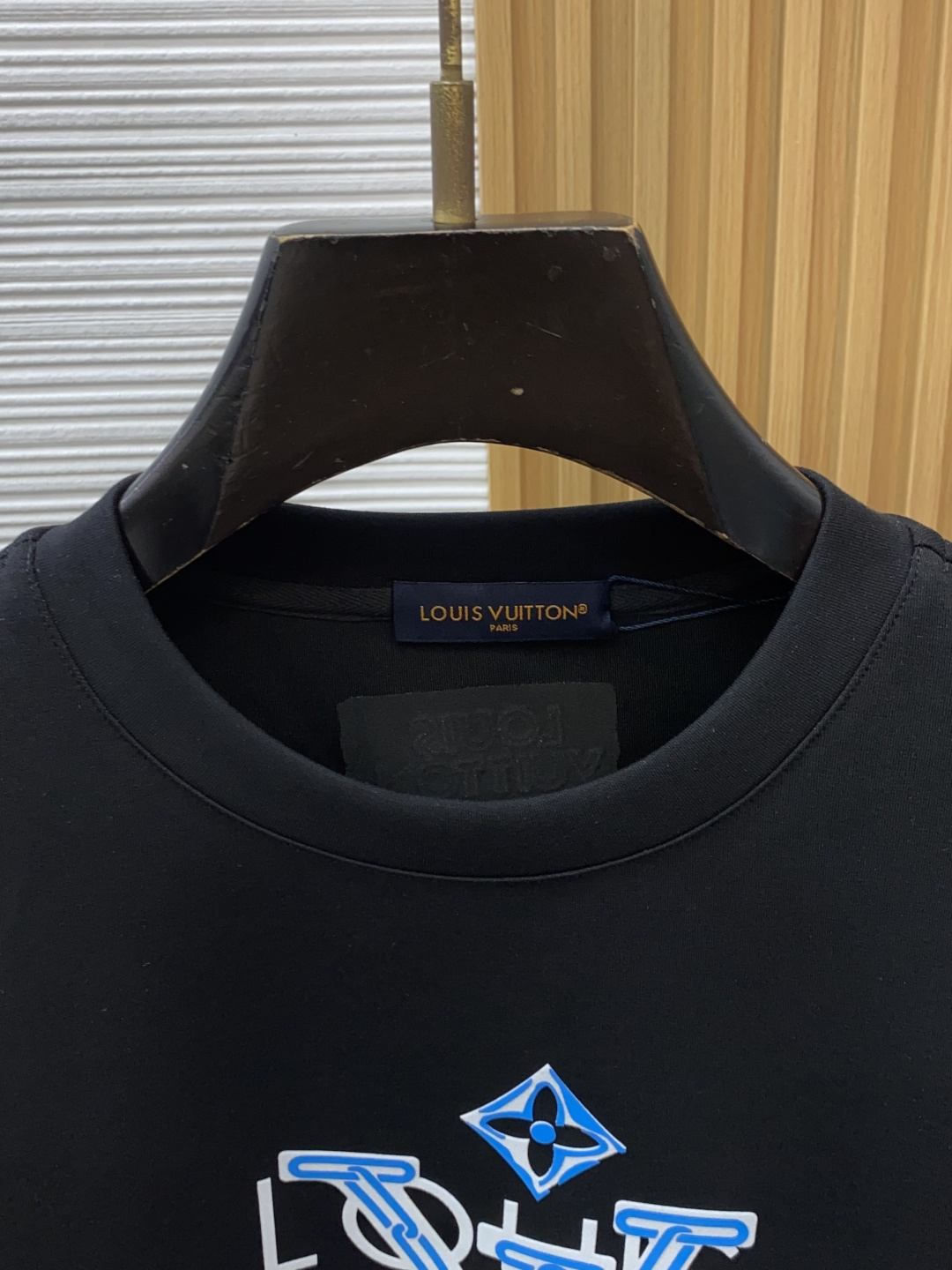 1v 路易威登 xs-L 秋冬新品，男士基础款圆领长袖T恤打底衫！贸易公司渠道稀出，同步GW发售，选用客供进口26S双纱