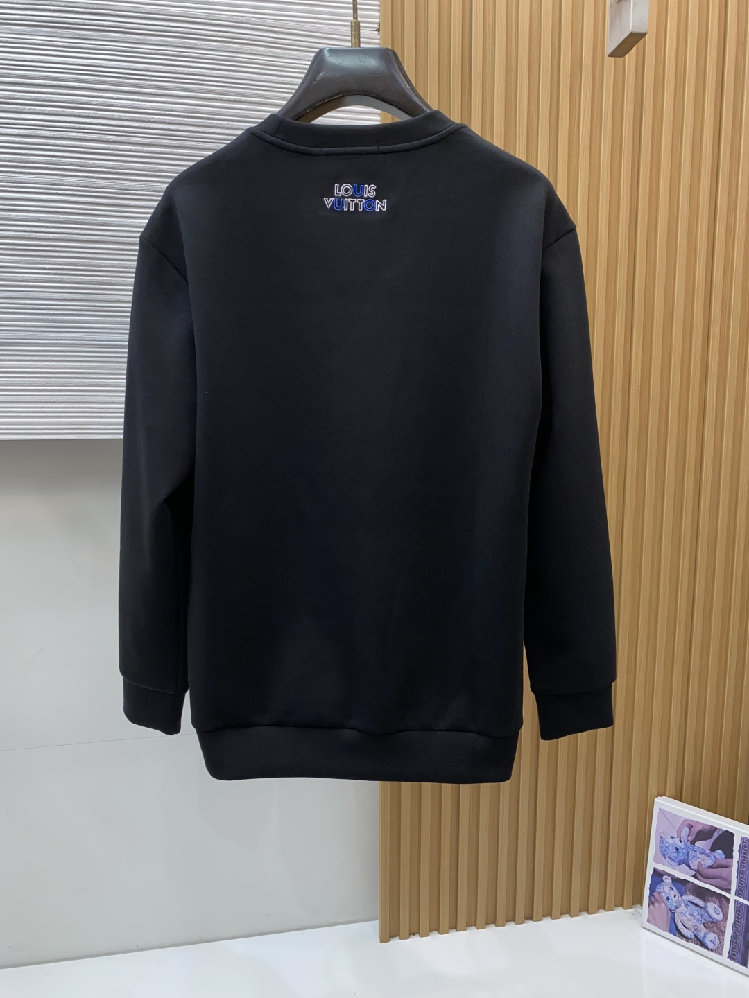 1v 路易威登 xs-L 秋冬新品，男士基础款圆领长袖T恤打底衫！贸易公司渠道稀出，同步GW发售，选用客供进口26S双纱