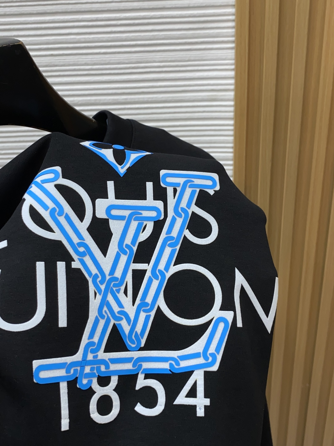 1v 路易威登 xs-L 秋冬新品，男士基础款圆领长袖T恤打底衫！贸易公司渠道稀出，同步GW发售，选用客供进口26S双纱