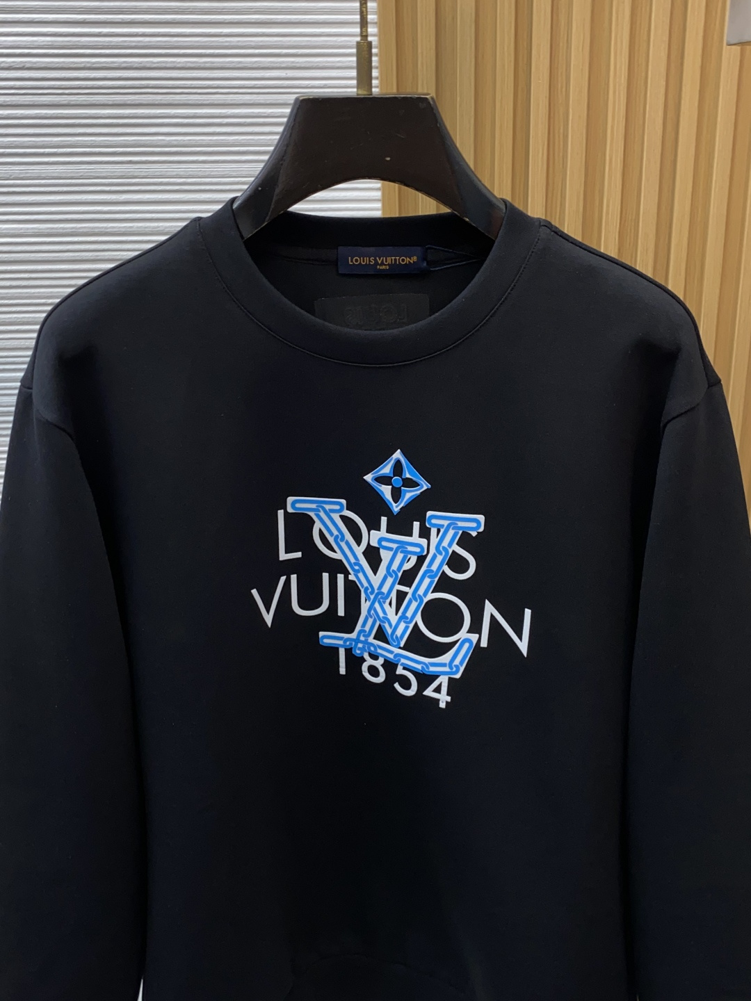 1v 路易威登 xs-L 秋冬新品，男士基础款圆领长袖T恤打底衫！贸易公司渠道稀出，同步GW发售，选用客供进口26S双纱