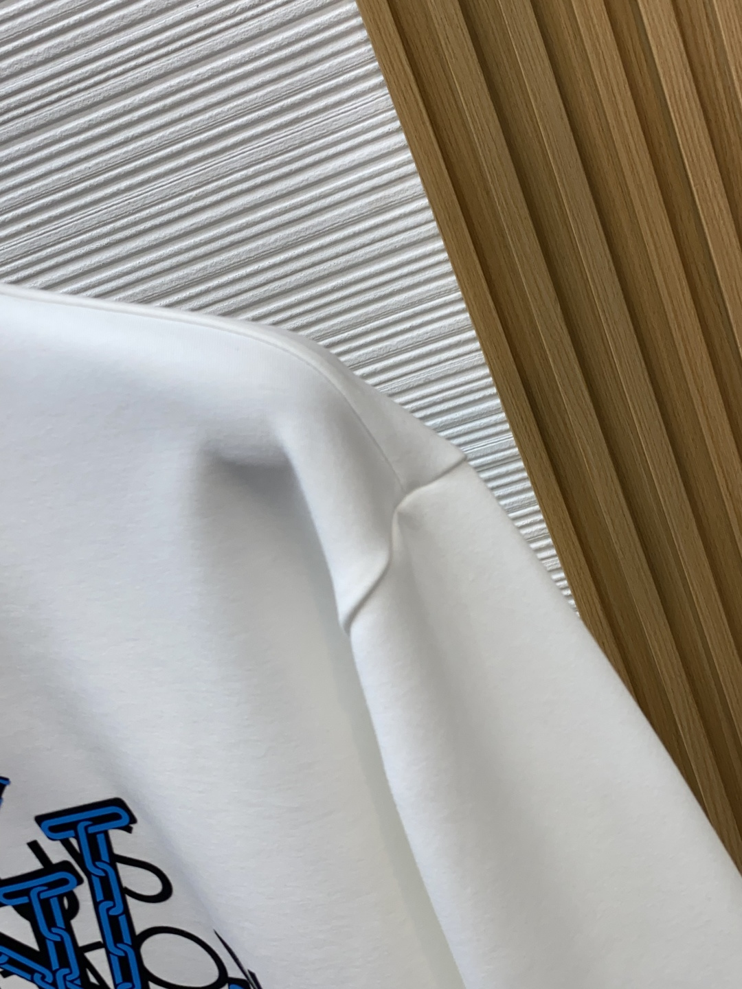1v 路易威登 xs-L 秋冬新品，男士基础款圆领长袖T恤打底衫！贸易公司渠道稀出，同步GW发售，选用客供进口26S双纱