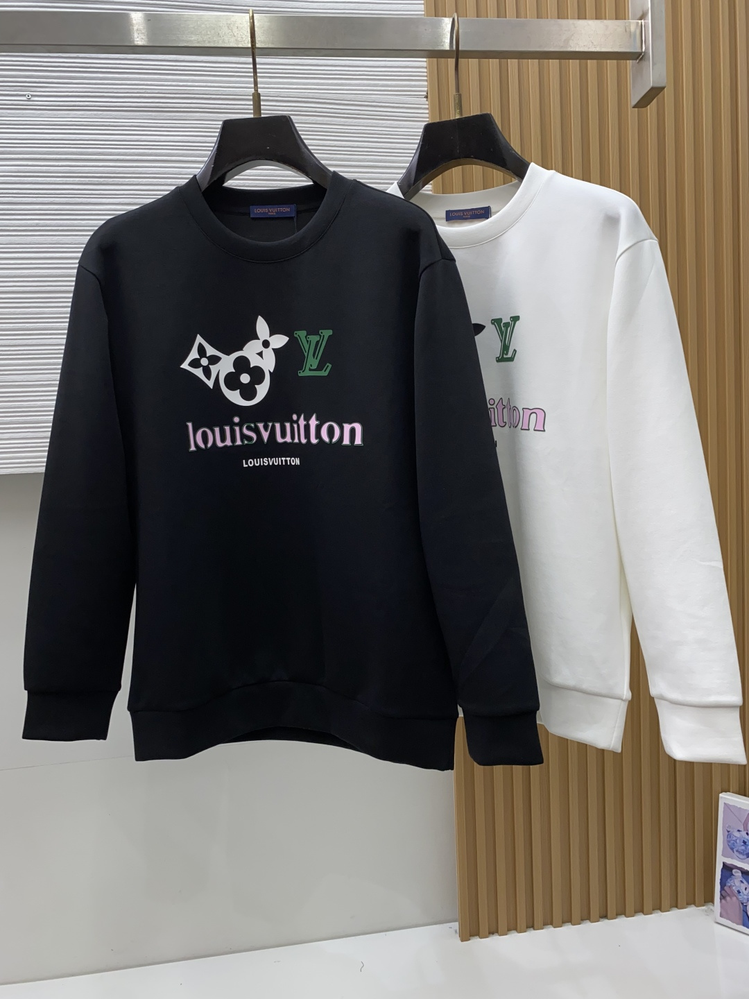 1v 路易威登 xs-L 秋冬新品，男士基础款圆领长袖T恤打底衫！贸易公司渠道稀出，同步GW发售，选用客供进口26S双纱