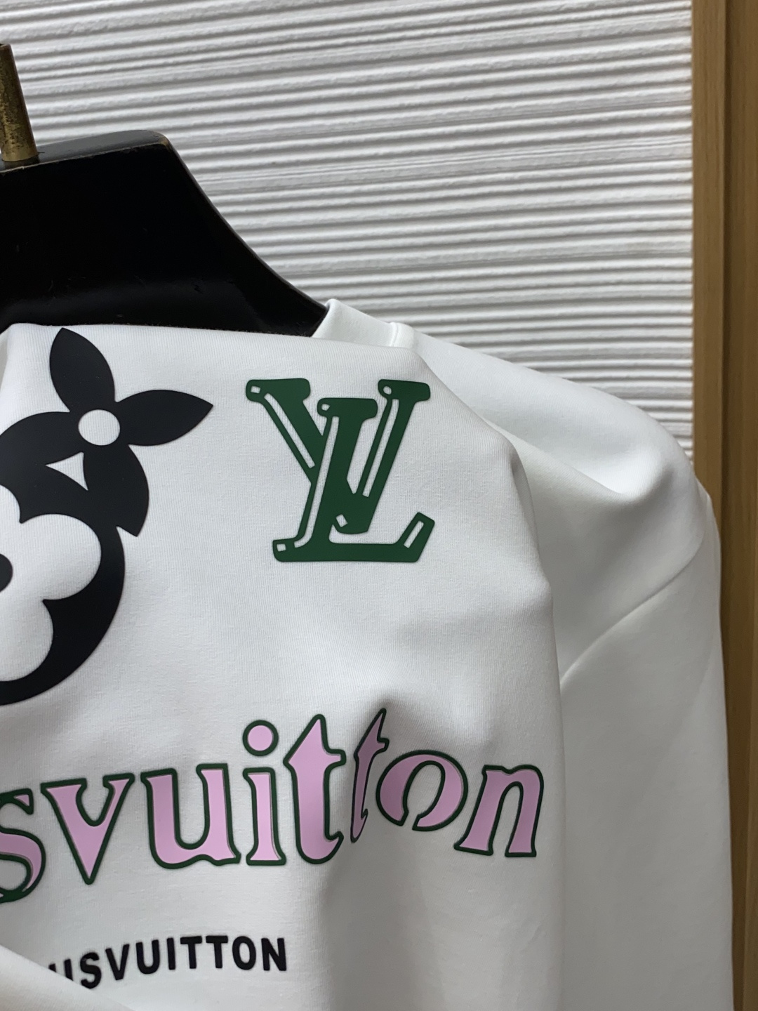 1v 路易威登 xs-L 秋冬新品，男士基础款圆领长袖T恤打底衫！贸易公司渠道稀出，同步GW发售，选用客供进口26S双纱