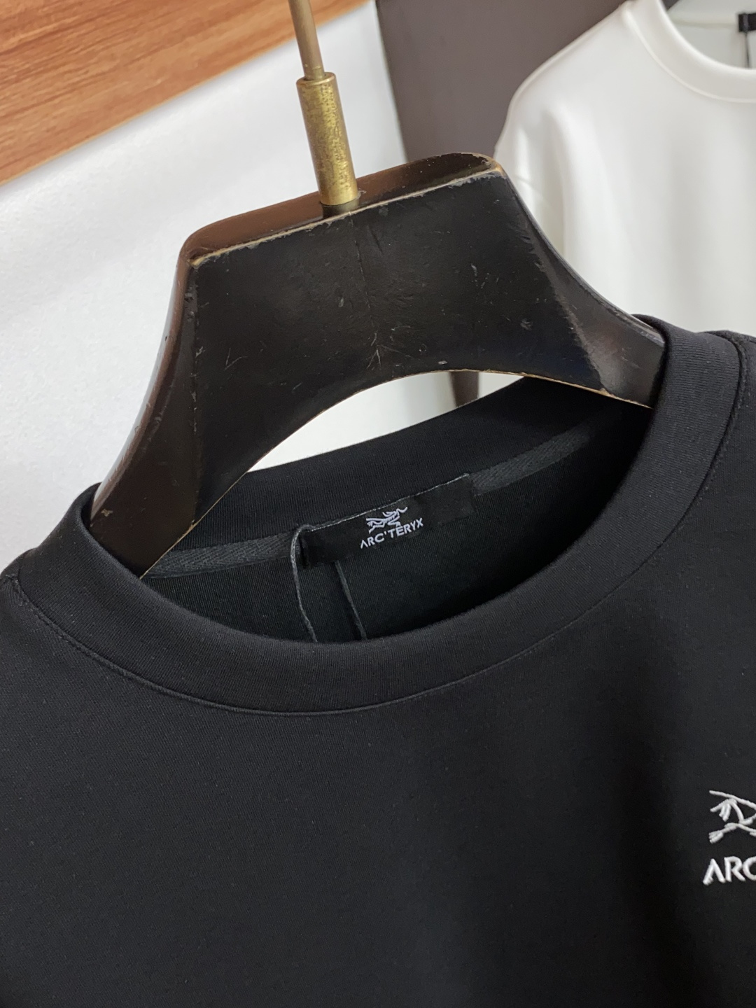 始祖鸟 xs-L 秋冬新品,男士基础款圆领长袖T恤打底衫!贸易公司渠道稀出,同步GW发售,选用客供进口26S双纱纯棉材质 始祖鸟 xs-L 秋冬新品,男士基础款圆领长袖T恤打底衫!贸易公司渠道稀出,同步GW发售,选用客供进口26S双纱纯棉材质