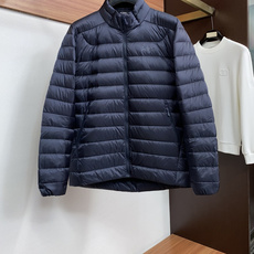 始祖鸟 S-2xL 2026ss新款发布羽绒夹克外套,秋冬季爆款外套,经典设计 白鸭羽绒填冲穿上就是舒适自在又显瘦的存在 始祖鸟 S-2xL 2026ss新款发布羽绒夹克外套,秋冬季爆款外套,经典设计 白鸭羽绒填冲穿上就是舒适自在又显瘦的存在
