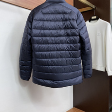 始祖鸟 S-2xL 2026ss新款发布羽绒夹克外套,秋冬季爆款外套,经典设计 白鸭羽绒填冲穿上就是舒适自在又显瘦的存在 始祖鸟 S-2xL 2026ss新款发布羽绒夹克外套,秋冬季爆款外套,经典设计 白鸭羽绒填冲穿上就是舒适自在又显瘦的存在