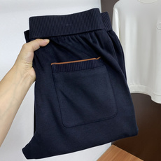 Loro Piana 诺悠翩雅 最新款羊毛混纺直筒休闲裤 秋冬最新款上身版型无敌正! 绝对可以闭眼收的一款 此款裤子非常 Loro Piana 诺悠翩雅 最新款羊毛混纺直筒休闲裤 秋冬最新款上身版型无敌正! 绝对可以闭眼收的一款 此款裤子非常