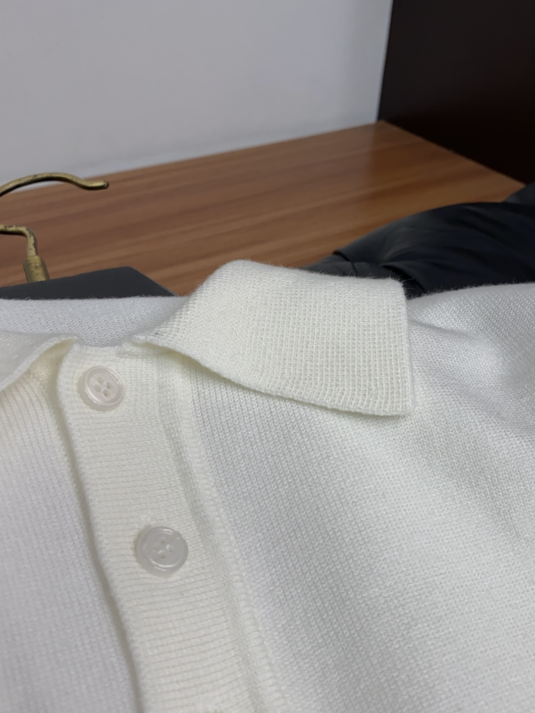 TB 尺码M-3xL 2026秋冬翻领短袖羊毛衫 成分 羊毛混纺 工艺 齐脚针织 老钱风 视觉主调,休闲时尚款式 功能 TB 尺码M-3xL 2026秋冬翻领短袖羊毛衫 成分 羊毛混纺 工艺 齐脚针织 老钱风 视觉主调,休闲时尚款式 功能