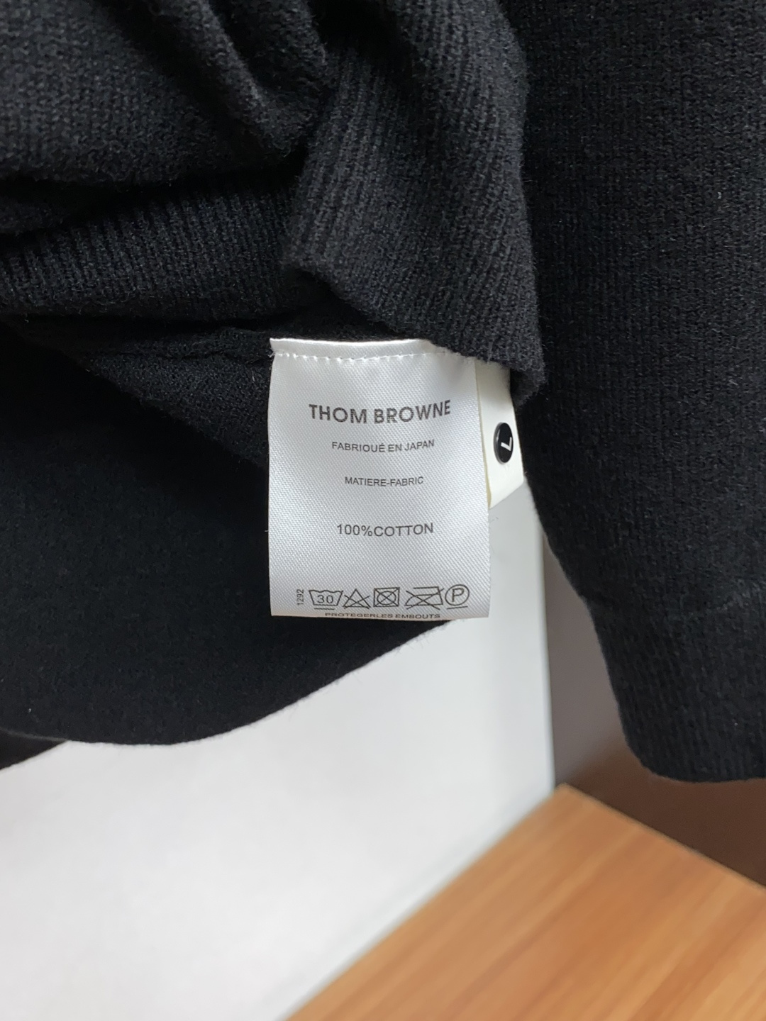 TB 尺码M-3xL 2026秋冬翻领长袖羊毛衫 成分 羊毛混纺 工艺 齐脚针织 老钱风 视觉主调,休闲时尚款式 功能 TB 尺码M-3xL 2026秋冬翻领长袖羊毛衫 成分 羊毛混纺 工艺 齐脚针织 老钱风 视觉主调,休闲时尚款式 功能