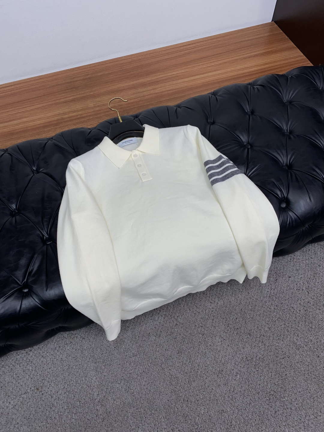 TB 尺码M-3xL 2026秋冬翻领长袖羊毛衫 成分 羊毛混纺 工艺 齐脚针织 老钱风 视觉主调,休闲时尚款式 功能 TB 尺码M-3xL 2026秋冬翻领长袖羊毛衫 成分 羊毛混纺 工艺 齐脚针织 老钱风 视觉主调,休闲时尚款式 功能