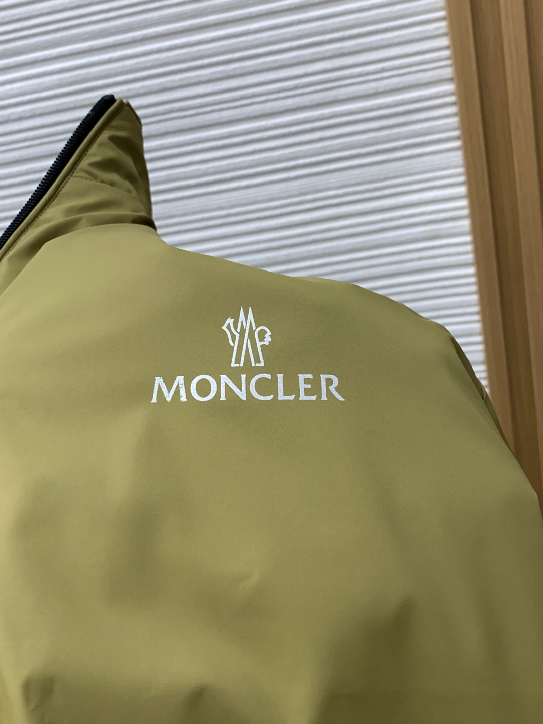 몽클레르 경량 코튼 패딩 자켓 상세 이미지 6