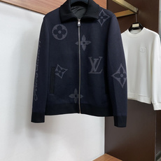 1v 路易威登 最新设计款 2026ss 家新款羊毛针织 夹克外套,秀场新品‼品相非常完美,舒适保暖,三标齐全色泽饱满诱 1v 路易威登 最新设计款 2026ss 家新款羊毛针织 夹克外套,秀场新品‼品相非常完美,舒适保暖,三标齐全色泽饱满诱