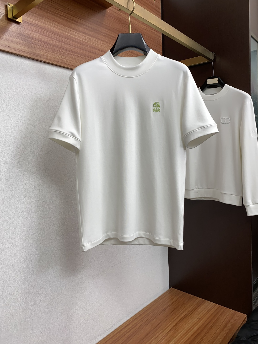 BC 2026秋冬 圆领绣花短袖T恤打底衫 元素性的Logo徽章凸显休闲时尚魅力,依然独领时尚风骚.内搭好伴侣… 客供高