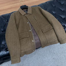 Loro Piana 诺悠翩雅 秋冬男士商务翻领时尚羽绒服 定制羊毛面料 真皮翻领 轻奢时尚休闲风格,轻盈保暖柔软!低 Loro Piana 诺悠翩雅 秋冬男士商务翻领时尚羽绒服 定制羊毛面料 真皮翻领 轻奢时尚休闲风格,轻盈保暖柔软!低