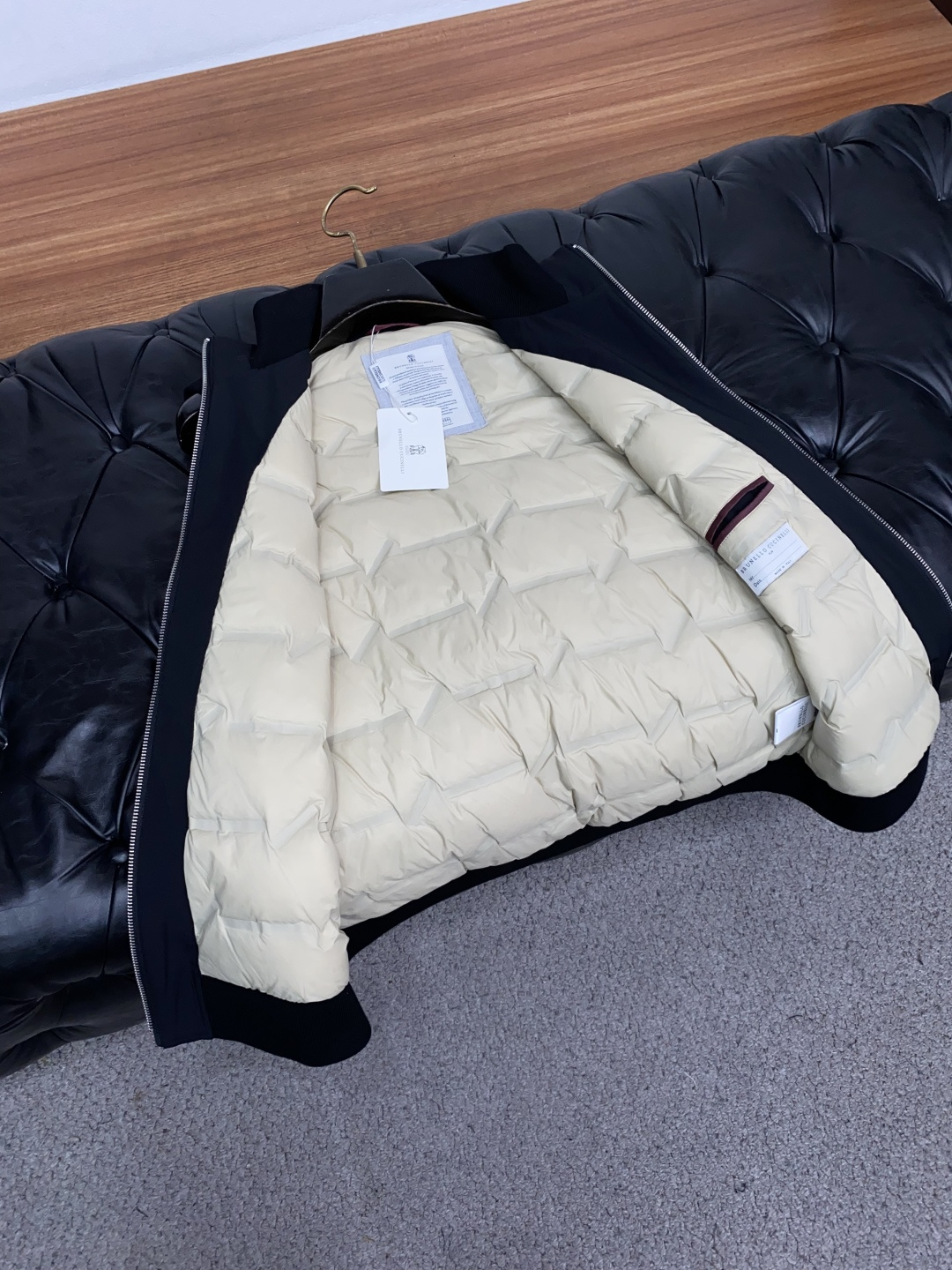 BC 羽绒26秋冬新款羽绒马甲绒 90白鸭绒 一线品牌的要求理念 款式大方时尚 上身有型不会臃肿 超好穿搭而且很实穿 可