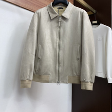 TF 秋冬男士商务翻领时尚羽绒服 定制鹿皮绒面料 轻奢时尚休闲风格,轻盈保暖柔软!低调系列时尚百搭,就是有型!香港贸易 TF 秋冬男士商务翻领时尚羽绒服 定制鹿皮绒面料 轻奢时尚休闲风格,轻盈保暖柔软!低调系列时尚百搭,就是有型!香港贸易