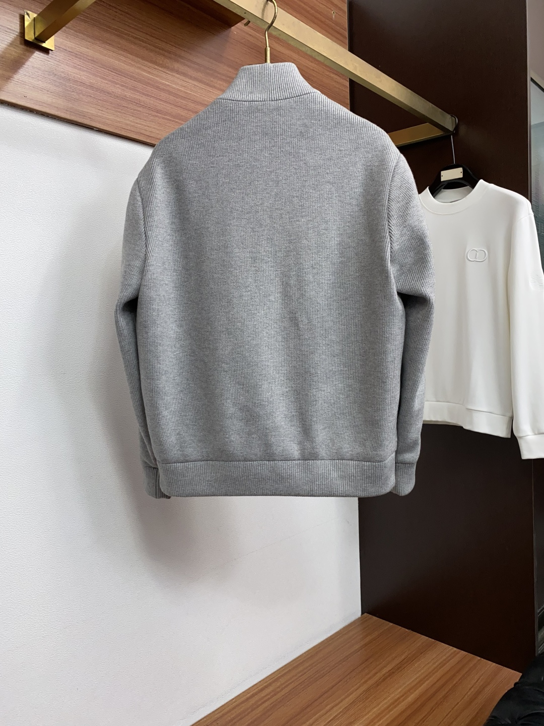 Loro Piana诺悠翩雅 秋冬男士时尚立领羽绒服  定制原版面料 轻奢时尚休闲风格，轻盈保暖柔软！低调系列时尚百搭，