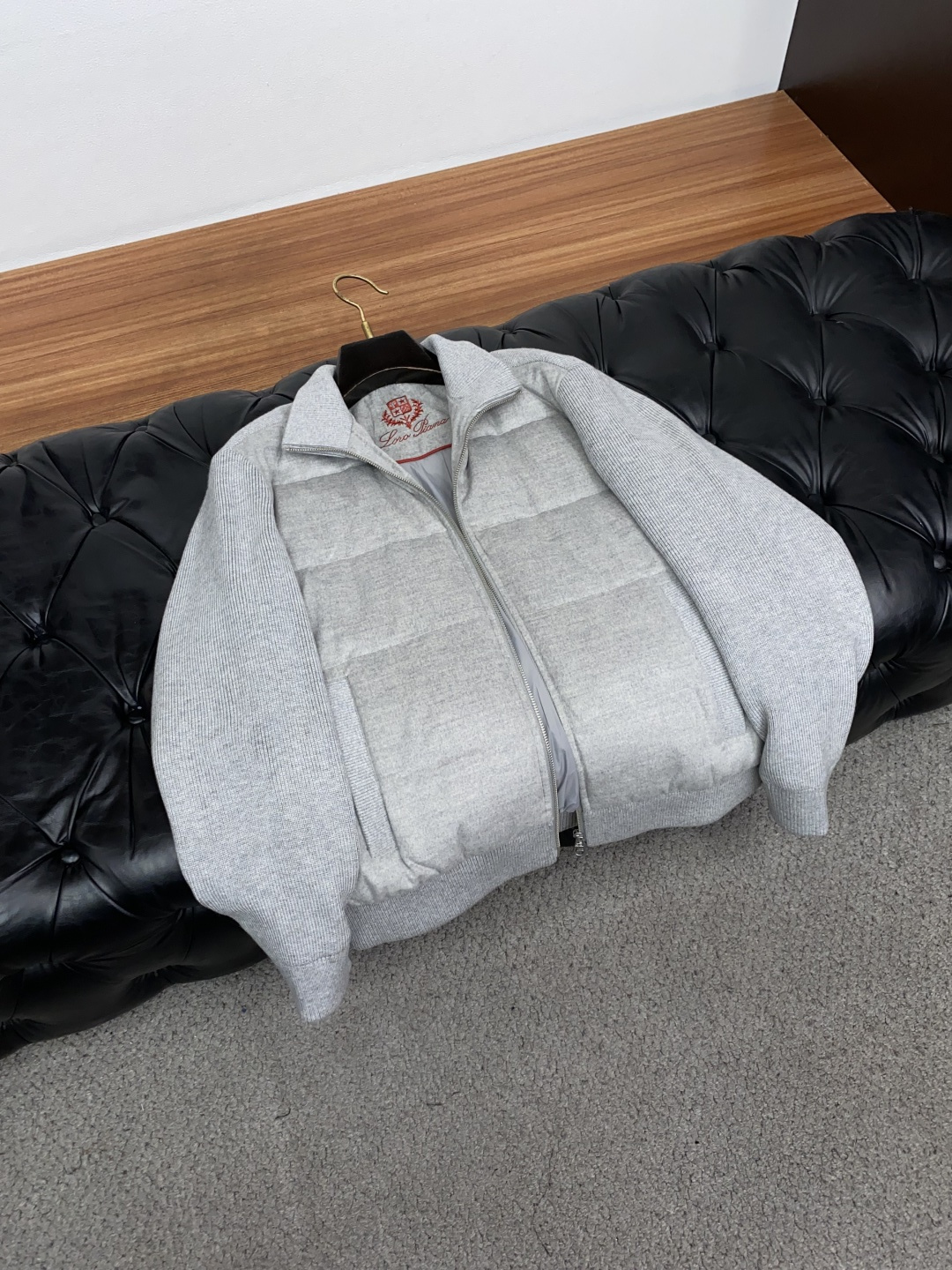 Loro Piana诺悠翩雅 秋冬男士时尚立领羽绒服  定制原版面料 轻奢时尚休闲风格，轻盈保暖柔软！低调系列时尚百搭，