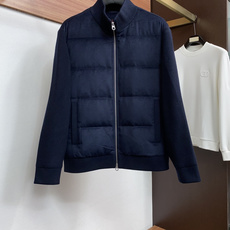 Loro Piana诺悠翩雅 秋冬男士时尚立领羽绒服 定制原版面料 轻奢时尚休闲风格,轻盈保暖柔软!低调系列时尚百搭, Loro Piana诺悠翩雅 秋冬男士时尚立领羽绒服 定制原版面料 轻奢时尚休闲风格,轻盈保暖柔软!低调系列时尚百搭,