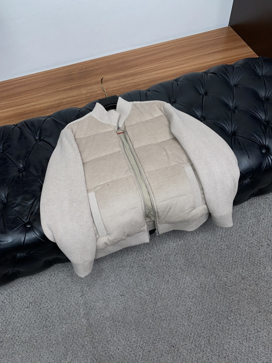 Loro Piana诺悠翩雅 秋冬男士时尚立领羽绒服  定制原版面料 轻奢时尚休闲风格，轻盈保暖柔软！低调系列时尚百搭，