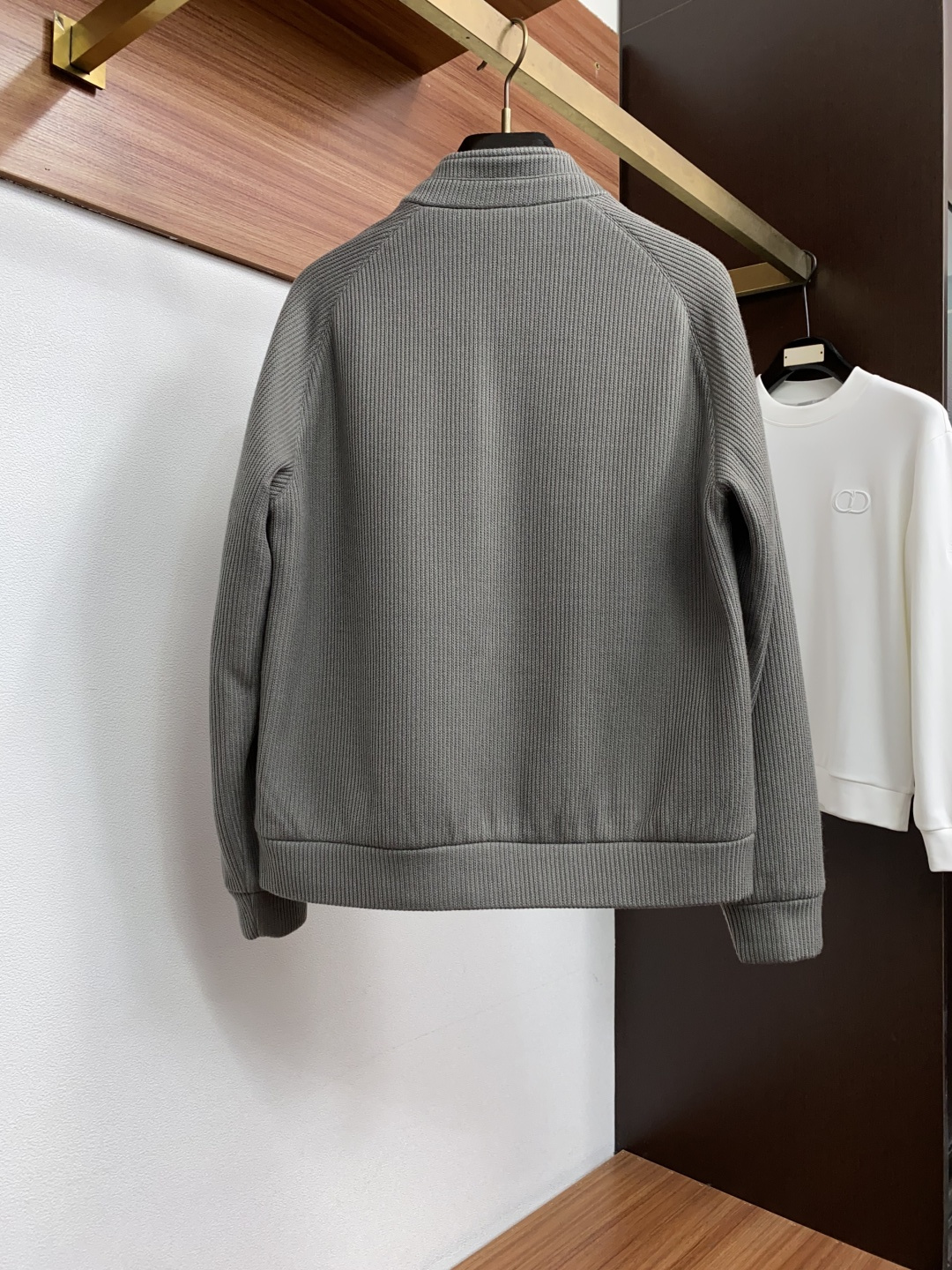 BC M-3xL 男装针织夹克外套 柜台同步发售,高精细的奢华品质,轻奢感超强.全新亚麻面料拥有最新的时尚气质及将魅力韵 BC M-3xL 男装针织夹克外套 柜台同步发售,高精细的奢华品质,轻奢感超强.全新亚麻面料拥有最新的时尚气质及将魅力韵