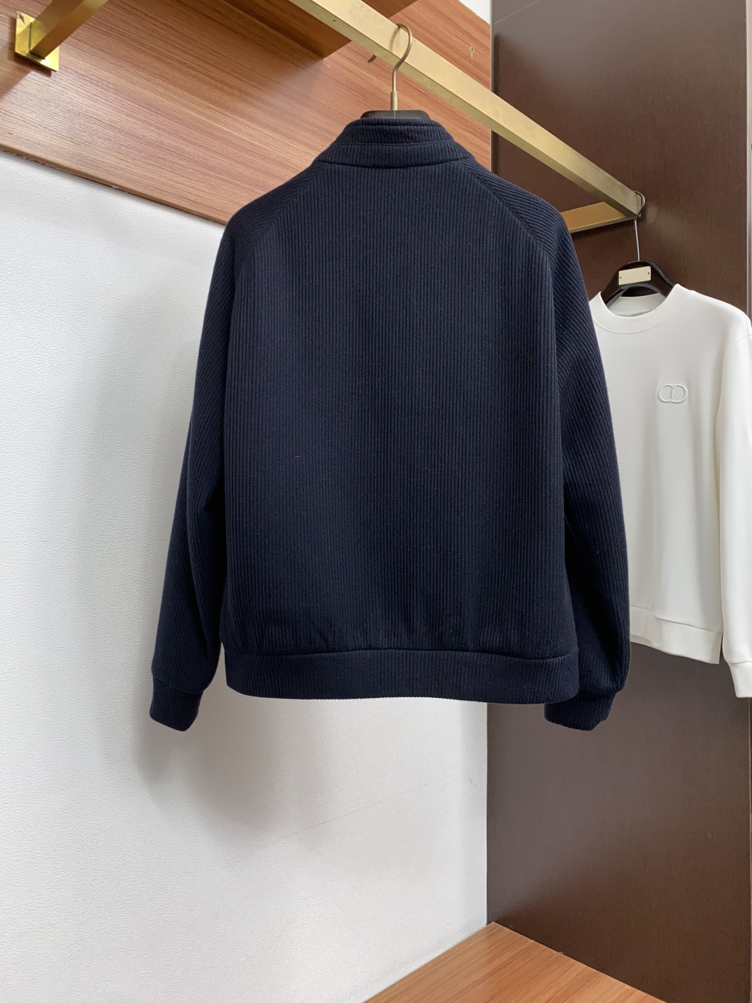 BC M-3xL 男装针织夹克外套 柜台同步发售,高精细的奢华品质,轻奢感超强.全新亚麻面料拥有最新的时尚气质及将魅力韵 BC M-3xL 男装针织夹克外套 柜台同步发售,高精细的奢华品质,轻奢感超强.全新亚麻面料拥有最新的时尚气质及将魅力韵