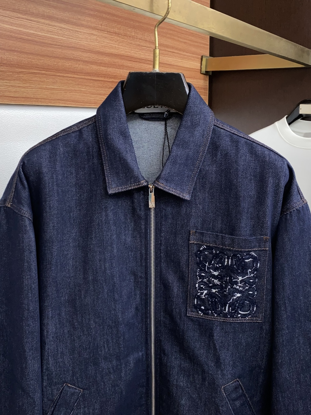 罗意威 M-2xL 最新设计款 2026ss 家新款翻领牛仔夹克外套，秀场新品‼品相非常完美，舒适保暖，三标齐全色泽饱满