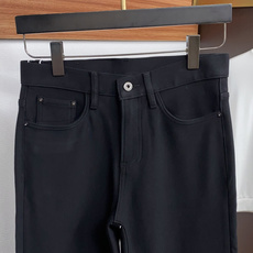 Loro Piana 诺悠翩雅 29-38 2026秋冬新款老钱风直筒 牛仔裤 干净利落剪裁,都市风十足 弹力腰围上身舒 Loro Piana 诺悠翩雅 29-38 2026秋冬新款老钱风直筒 牛仔裤 干净利落剪裁,都市风十足 弹力腰围上身舒