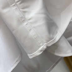 kiton 刺绣长袖衬衫|利落体面,兼顾商务与日常 甄选顺滑高弹面料,触感细腻垂坠有型,抗皱易打理,告别频繁熨烫烦恼。 kiton 刺绣长袖衬衫|利落体面,兼顾商务与日常 甄选顺滑高弹面料,触感细腻垂坠有型,抗皱易打理,告别频繁熨烫烦恼。