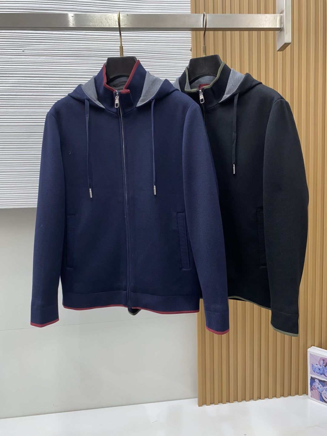 古奇 最新设计款 2026ss 家新款针织 夹克外套，秀场新品‼品相非常完美，舒适保暖，色泽饱满诱人，非常出彩的设计，轻