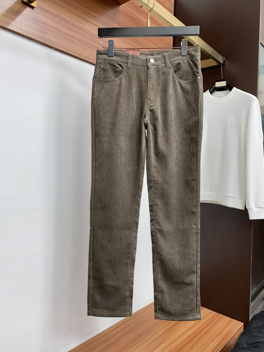Loro Piana 诺悠翩雅 2026新款休闲西裤！意大利高端品牌 官网同步发售进口定制高端定制面料，触感柔软透气 三
