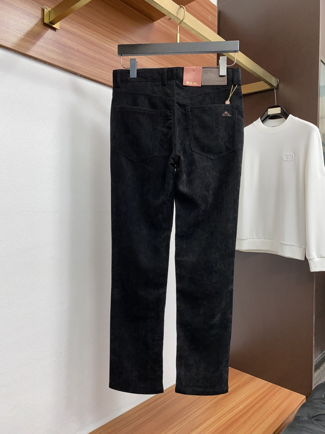 Loro Piana 诺悠翩雅 2026新款休闲西裤！意大利高端品牌 官网同步发售进口定制高端定制面料，触感柔软透气 三