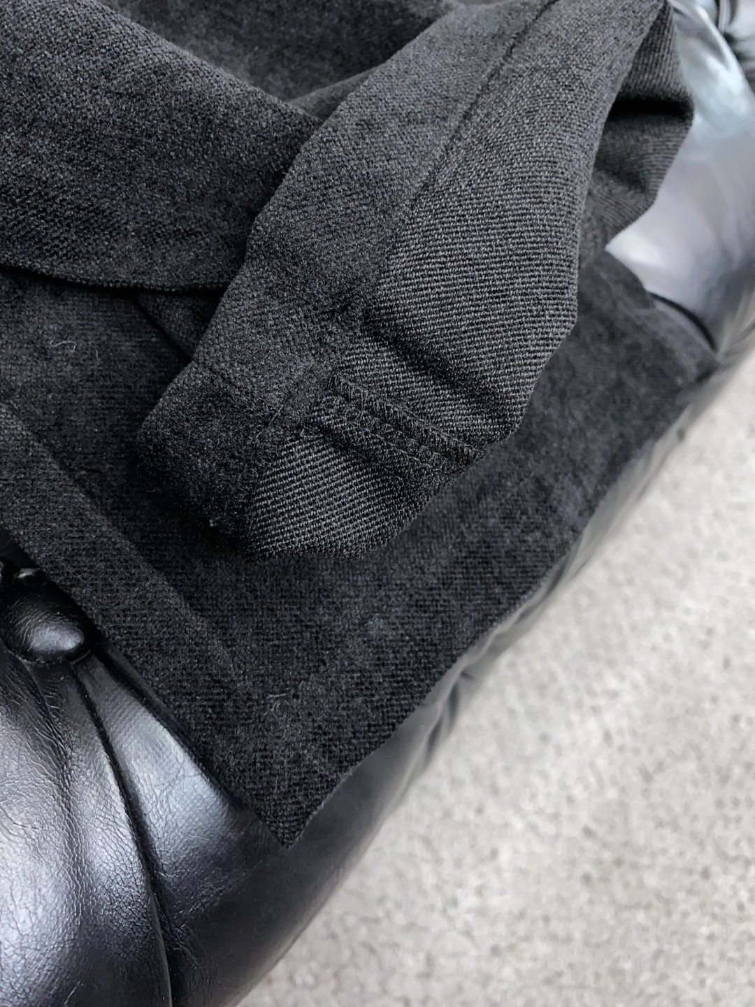 Loro Piana 诺悠翩雅 2026新款休闲西裤！意大利高端品牌 官网同步发售进口定制高端定制面料，触感柔软透气 三
