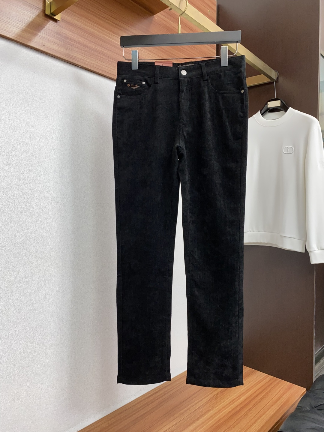 Loro Piana 诺悠翩雅 2026新款休闲西裤！意大利高端品牌 官网同步发售进口定制高端定制面料，触感柔软透气 三