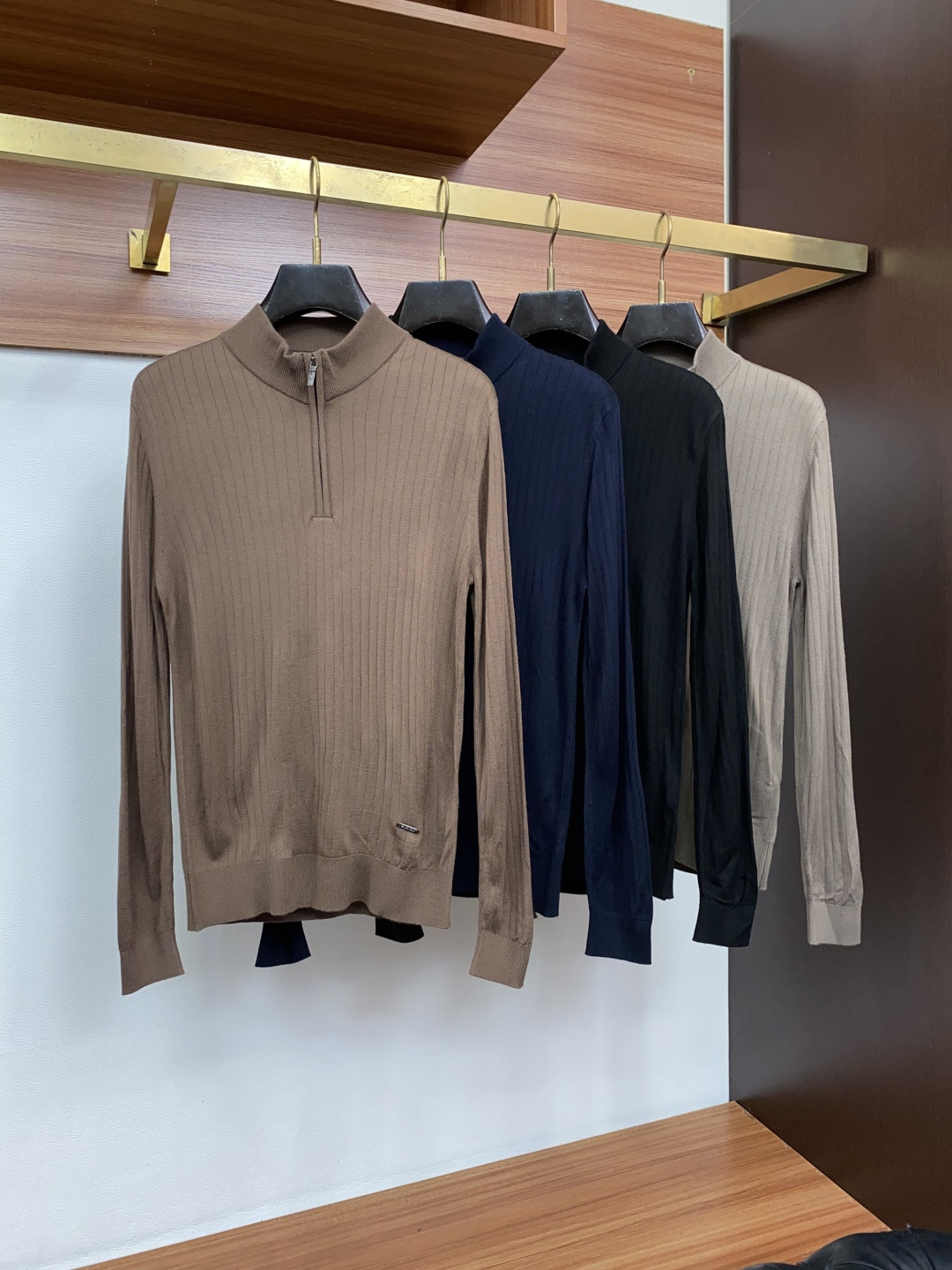 Loro Piana 诺悠翩雅 秋冬新款针织羊毛衫长袖毛衣 最新时尚潮流效果,时尚新韵味，元素及现代潮流的高街风格融合一