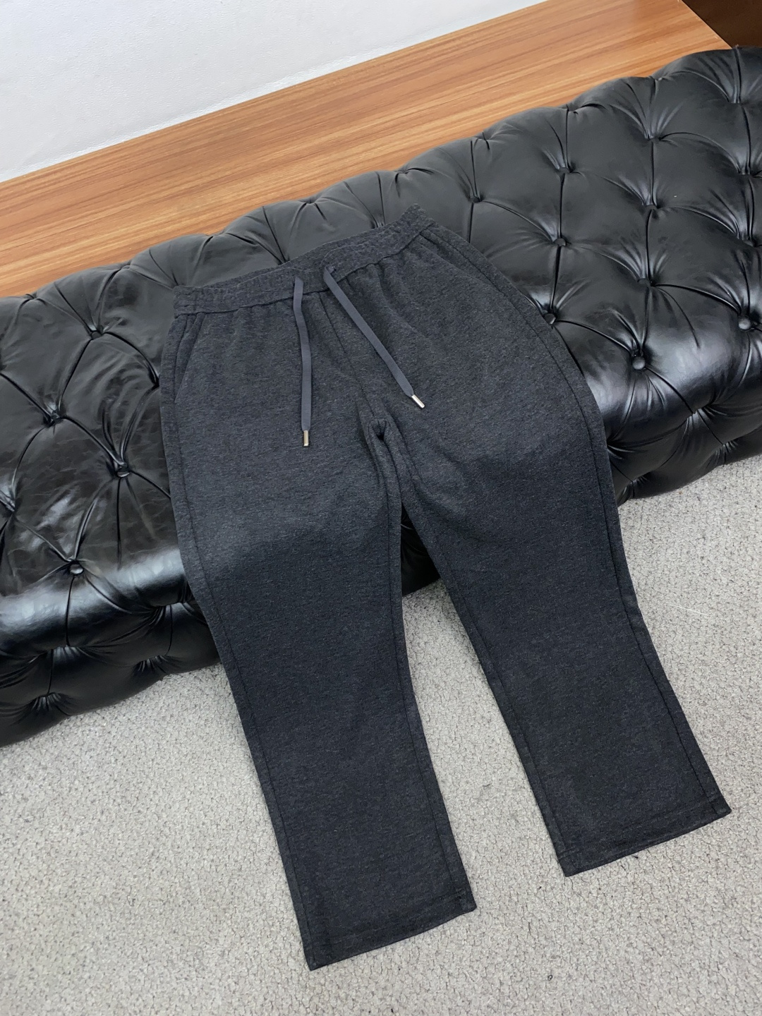 1v 路易威登 26秋冬新品 原单男士羊毛休闲裤 弹力面料每季必出的类型，无需质疑的热卖王牌单品，符合四季最佳的搭配色号