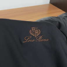Loro Piana 诺悠翩雅 刺绣长袖衬衫|利落体面,兼顾商务与日常 甄选顺滑高弹面料,触感细腻垂坠有型,抗皱易打理, Loro Piana 诺悠翩雅 刺绣长袖衬衫|利落体面,兼顾商务与日常 甄选顺滑高弹面料,触感细腻垂坠有型,抗皱易打理,