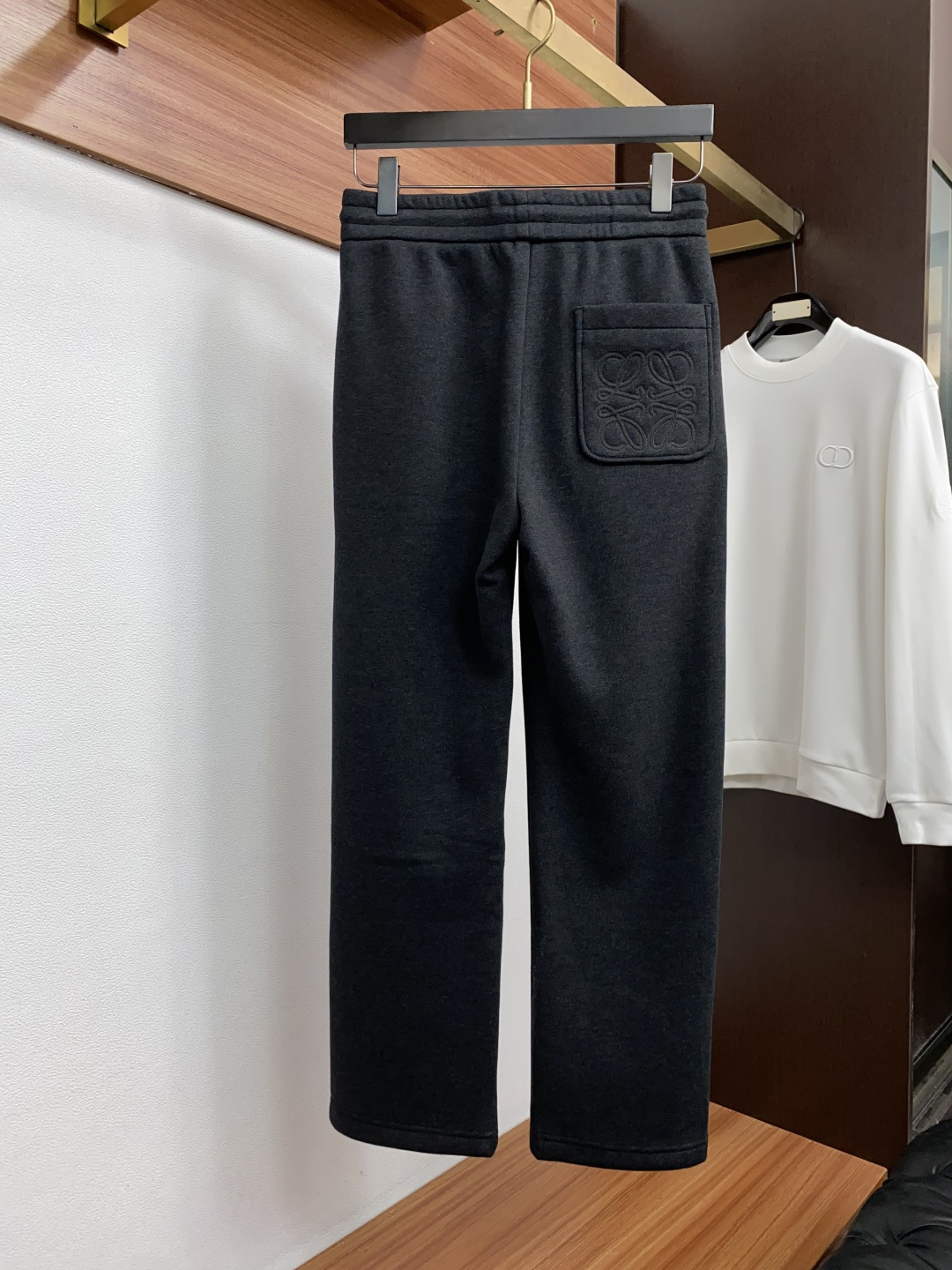罗意威 26秋冬新品 原单男士加厚加绒休闲裤 弹力面料每季必出的类型，无需质疑的热卖王牌单品，符合四季最佳的搭配色号 整