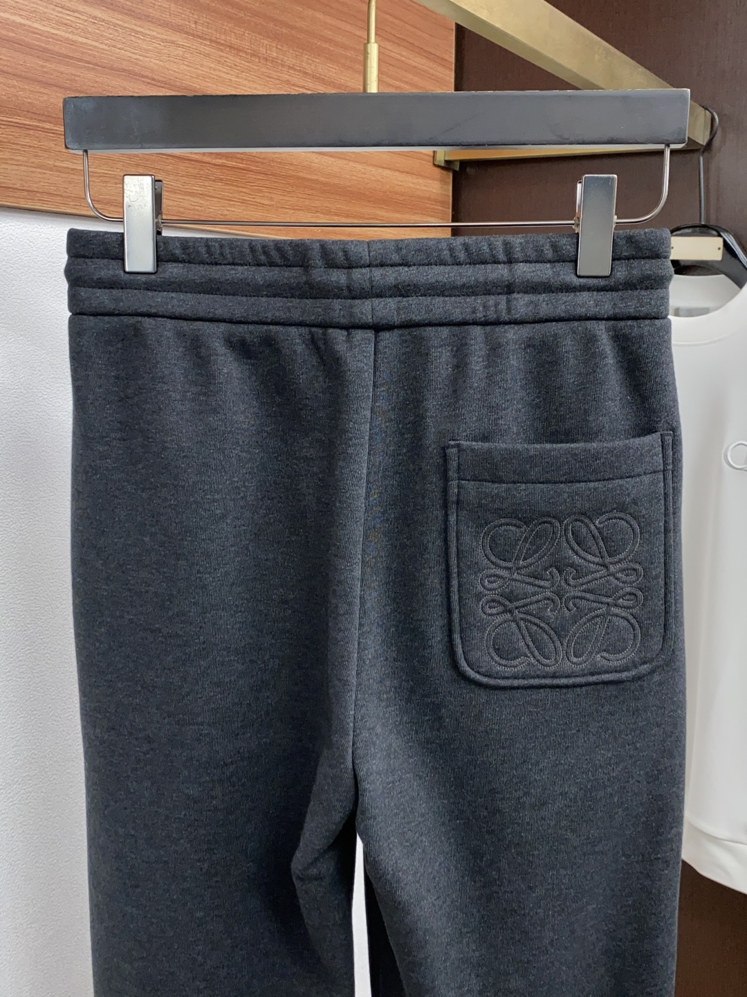 罗意威 26秋冬新品 原单男士加厚加绒休闲裤 弹力面料每季必出的类型，无需质疑的热卖王牌单品，符合四季最佳的搭配色号 整