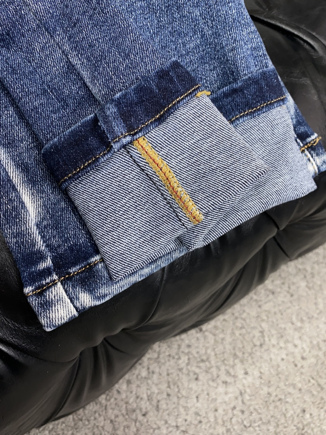 Loro Piana 诺悠翩雅 码数30-38 最新款秋冬时尚休闲五袋牛仔裤最新款上身版型无敌正！直筒版型 绝对可以闭眼